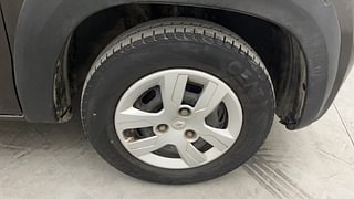 Used 2018 Renault Kwid [2015-2019] 1.0 RXT AMT Petrol Automatic tyres RIGHT FRONT TYRE RIM VIEW