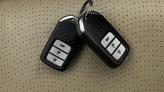 Used 2014 Honda City [2014-2017] VX CVT Petrol Automatic extra CAR KEY VIEW