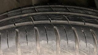 Used 2023 Renault Kwid 1.0 RXT SCE Petrol Manual tyres RIGHT REAR TYRE TREAD VIEW