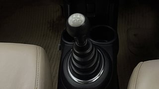 Used 2014 Honda Brio [2011-2016] VX MT Petrol Manual interior GEAR  KNOB VIEW