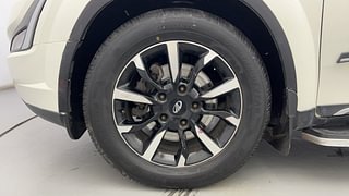 Used 2022 Mahindra XUV500 [2018-2021] W11 AT Diesel Automatic tyres LEFT FRONT TYRE RIM VIEW