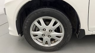 Used 2014 Honda Brio [2011-2016] VX MT Petrol Manual tyres LEFT FRONT TYRE RIM VIEW