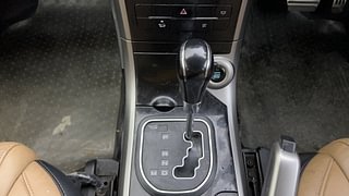 Used 2022 Mahindra XUV500 [2018-2021] W11 AT Diesel Automatic interior GEAR  KNOB VIEW