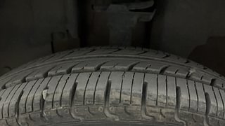 Used 2018 Renault Kwid [2017-2019] RXT 1.0 SCE Special Petrol Manual tyres LEFT FRONT TYRE TREAD VIEW