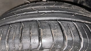 Used 2020 Hyundai Venue [2019-2022] SX Plus 1.0 Turbo DCT Petrol Automatic tyres RIGHT FRONT TYRE TREAD VIEW