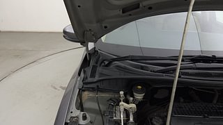 Used 2017 Honda City [2017-2020] VX CVT Petrol Automatic engine ENGINE RIGHT SIDE HINGE & APRON VIEW