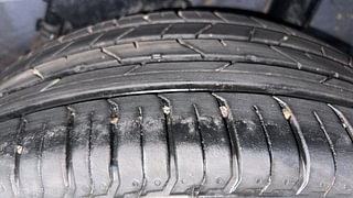 Used 2020 Hyundai Venue [2019-2022] SX Plus 1.0 Turbo DCT Petrol Automatic tyres LEFT REAR TYRE TREAD VIEW