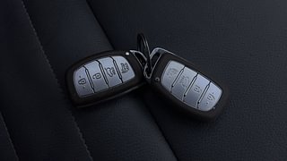 Used 2020 Hyundai Venue [2019-2022] SX Plus 1.0 Turbo DCT Petrol Automatic extra CAR KEY VIEW