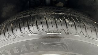 Used 2022 Mahindra XUV500 [2018-2021] W11 AT Diesel Automatic tyres RIGHT FRONT TYRE TREAD VIEW