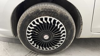 Used 2018 Maruti Suzuki Celerio VXI AMT Petrol Automatic tyres LEFT FRONT TYRE RIM VIEW