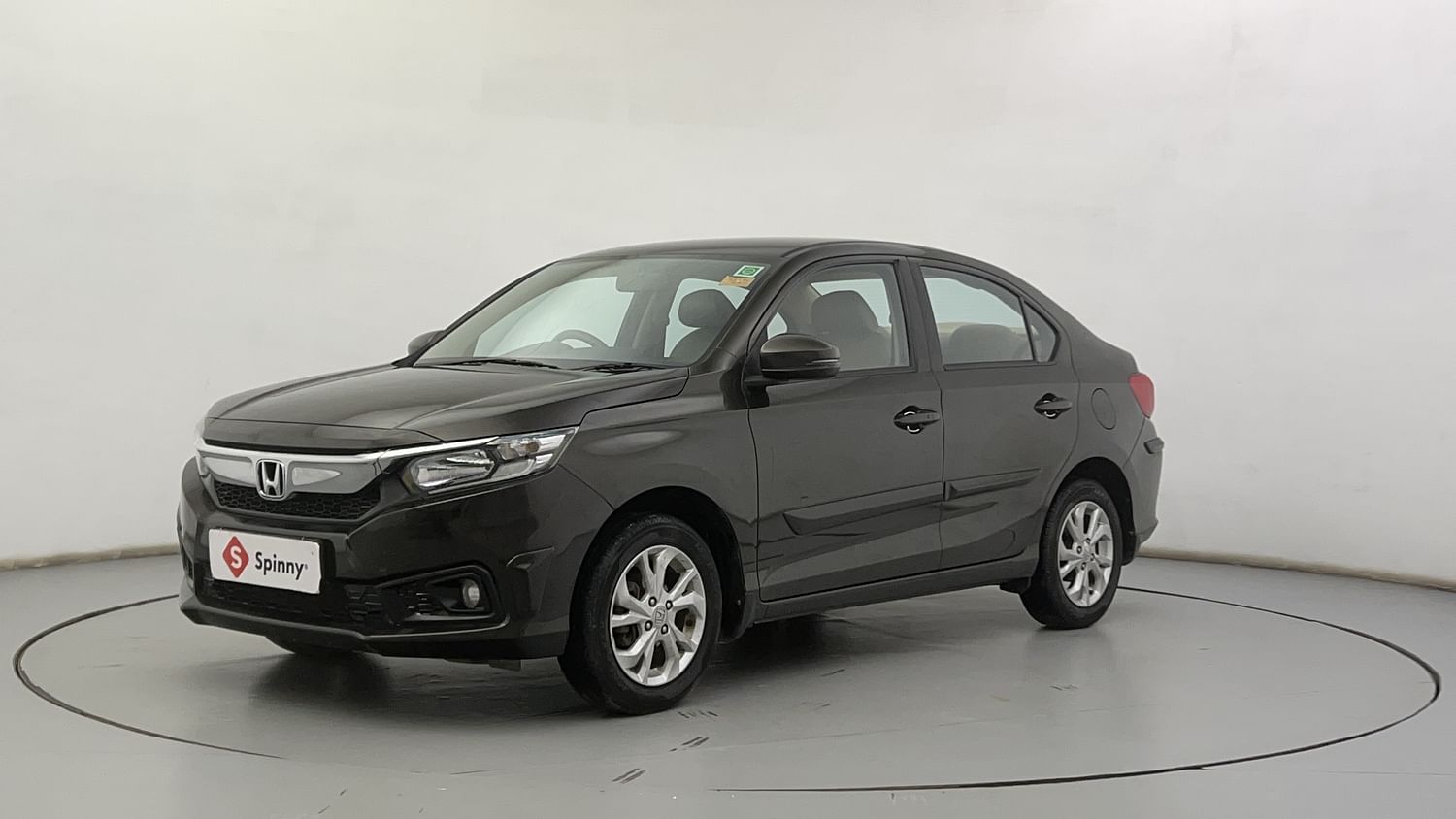 LEFT FRONT CORNER VIEW