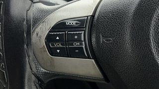 Used 2014 Honda Brio [2011-2016] VX MT Petrol Manual top_features Steering mounted controls