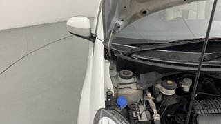 Used 2014 Honda Brio [2011-2016] VX MT Petrol Manual engine ENGINE RIGHT SIDE HINGE & APRON VIEW