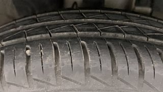 Used 2023 Renault Kwid 1.0 RXT SCE Petrol Manual tyres RIGHT FRONT TYRE TREAD VIEW