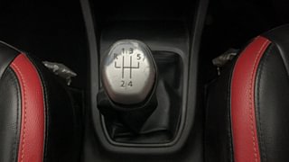 Used 2020 Renault Triber RXZ Petrol Manual interior GEAR  KNOB VIEW