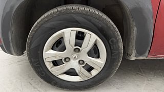 Used 2018 Renault Kwid [2017-2019] RXT 1.0 SCE Special Petrol Manual tyres LEFT FRONT TYRE RIM VIEW