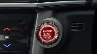 Used 2017 Honda City [2017-2020] VX CVT Petrol Automatic top_features Keyless start