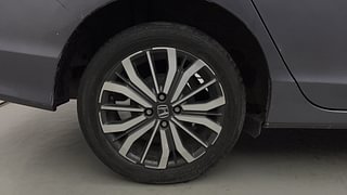 Used 2017 Honda City [2017-2020] VX CVT Petrol Automatic tyres RIGHT REAR TYRE RIM VIEW