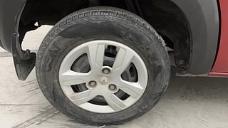 Used 2018 Renault Kwid [2017-2019] RXT 1.0 SCE Special Petrol Manual tyres RIGHT REAR TYRE RIM VIEW