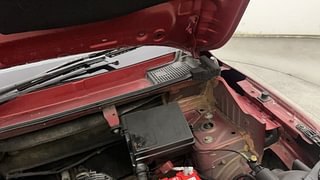 Used 2018 Renault Kwid [2017-2019] RXT 1.0 SCE Special Petrol Manual engine ENGINE LEFT SIDE HINGE & APRON VIEW
