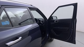 Used 2020 Hyundai Venue [2019-2022] SX Plus 1.0 Turbo DCT Petrol Automatic interior RIGHT FRONT DOOR OPEN VIEW