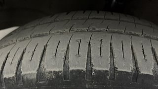 Used 2013 Maruti Suzuki Wagon R 1.0 [2010-2019] VXi Petrol Manual tyres LEFT FRONT TYRE TREAD VIEW