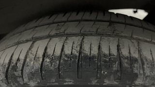 Used 2013 Maruti Suzuki Wagon R 1.0 [2010-2019] VXi Petrol Manual tyres LEFT REAR TYRE TREAD VIEW