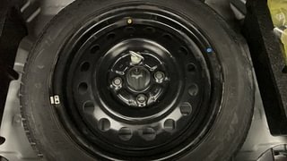 Used 2016 Maruti Suzuki Wagon R 1.0 [2015-2019] VXI AMT Petrol Automatic tyres SPARE TYRE VIEW