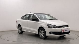 Used 2014 volkswagen Vento 1.6L Highline Petrol Petrol Manual exterior RIGHT FRONT CORNER VIEW