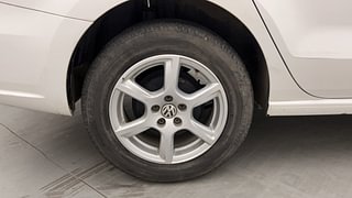 Used 2014 volkswagen Vento 1.6L Highline Petrol Petrol Manual tyres RIGHT REAR TYRE RIM VIEW