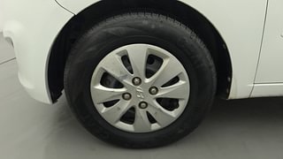 Used 2011 Hyundai i10 Sportz 1.2 Kappa2 Petrol Manual tyres LEFT FRONT TYRE RIM VIEW
