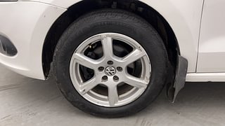 Used 2014 volkswagen Vento 1.6L Highline Petrol Petrol Manual tyres LEFT FRONT TYRE RIM VIEW