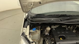 Used 2016 Maruti Suzuki Wagon R 1.0 [2015-2019] VXI AMT Petrol Automatic engine ENGINE RIGHT SIDE HINGE & APRON VIEW