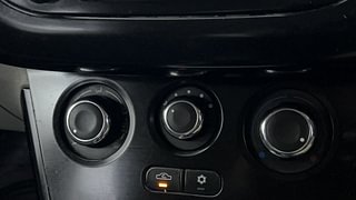 Used 2020 Tata Nexon [2017-2020] Kraz + Automatic Diesel Diesel Automatic top_features Air conditioner