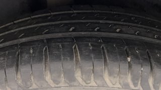 Used 2014 volkswagen Vento 1.6L Highline Petrol Petrol Manual tyres RIGHT REAR TYRE TREAD VIEW