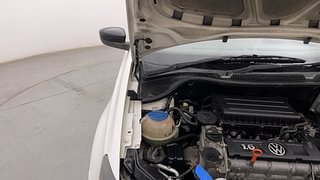 Used 2014 volkswagen Vento 1.6L Highline Petrol Petrol Manual engine ENGINE RIGHT SIDE HINGE & APRON VIEW