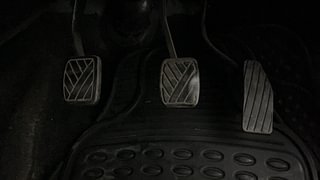 Used 2013 Maruti Suzuki Wagon R 1.0 [2010-2019] VXi Petrol Manual interior PEDALS VIEW