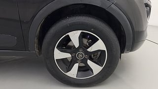 Used 2020 Tata Nexon [2017-2020] Kraz + Automatic Diesel Diesel Automatic tyres RIGHT FRONT TYRE RIM VIEW