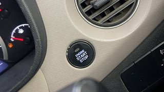 Used 2015 Hyundai Grand i10 Asta 1.2 Kappa VTVT Petrol Manual top_features Keyless start