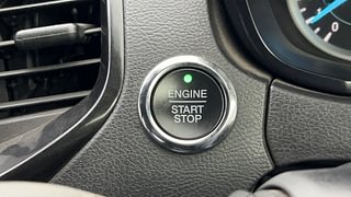 Used 2020 Ford Freestyle [2017-2021] Titanium 1.2 Petrol Manual top_features Keyless start