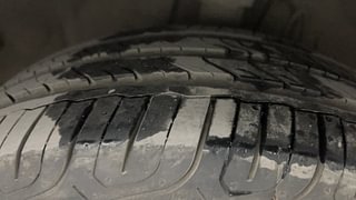 Used 2013 Hyundai i20 [2012-2014] Sportz 1.4 CRDI Diesel Manual tyres RIGHT FRONT TYRE TREAD VIEW