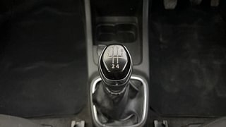 Used 2019 Renault Kwid [2015-2019] RXT Opt Petrol Manual interior GEAR  KNOB VIEW