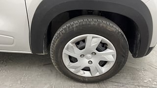 Used 2022 Renault Kwid RXT Petrol Manual tyres RIGHT FRONT TYRE RIM VIEW
