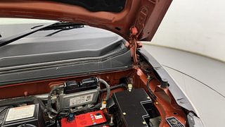 Used 2016 Mahindra KUV100 [2015-2017] K6 6 STR Petrol Manual engine ENGINE LEFT SIDE HINGE & APRON VIEW