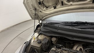 Used 2013 Hyundai i20 [2012-2014] Sportz 1.4 CRDI Diesel Manual engine ENGINE RIGHT SIDE HINGE & APRON VIEW