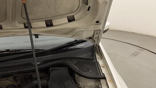 Used 2011 Volkswagen Polo [2010-2014] Comfortline 1.2L (P) Petrol Manual engine ENGINE LEFT SIDE HINGE & APRON VIEW