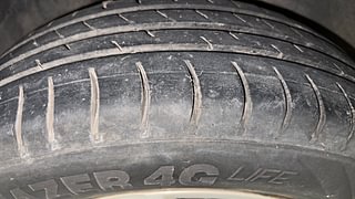 Used 2011 Volkswagen Polo [2010-2014] Comfortline 1.2L (P) Petrol Manual tyres RIGHT REAR TYRE TREAD VIEW