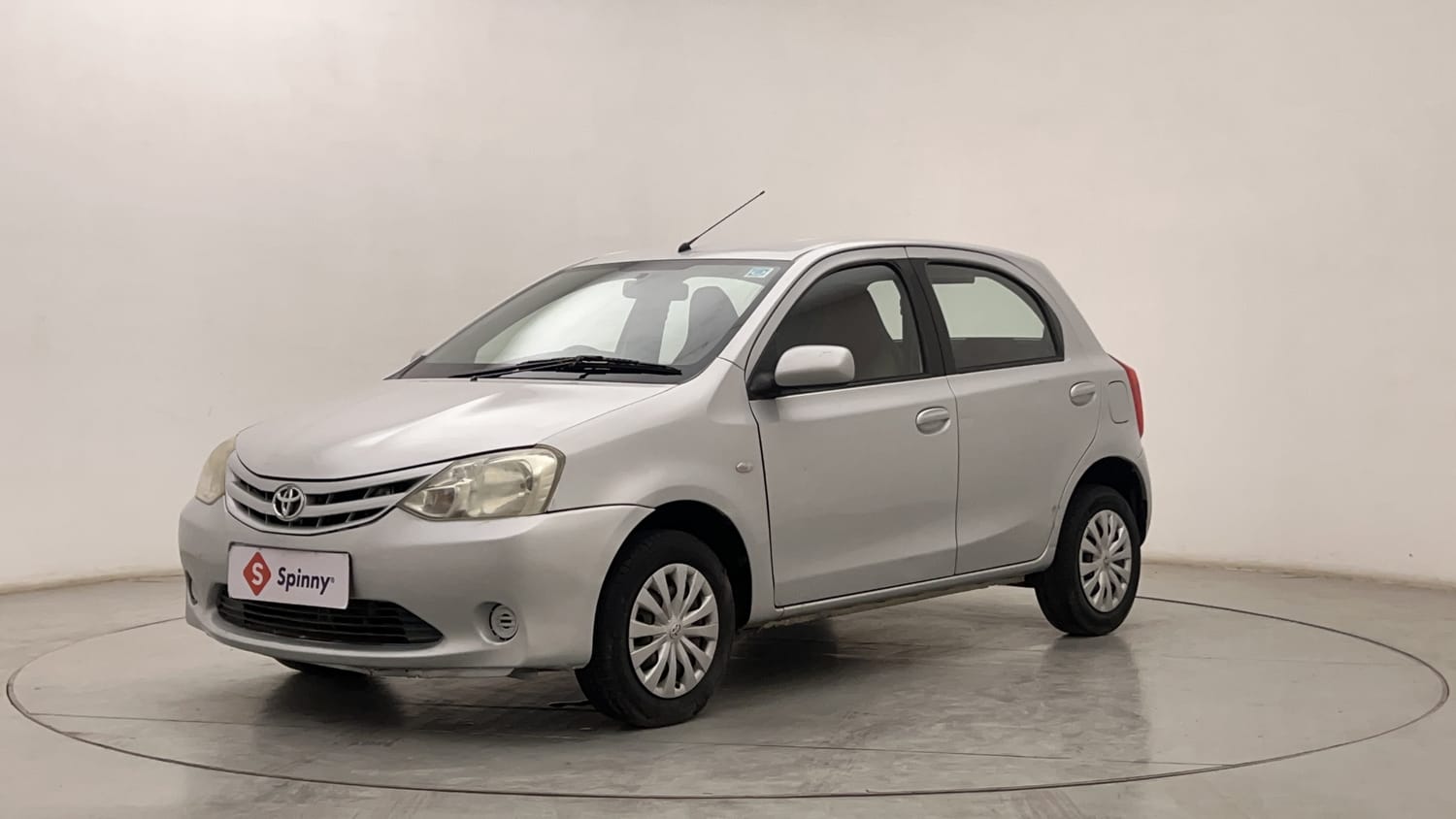 LEFT FRONT CORNER VIEW