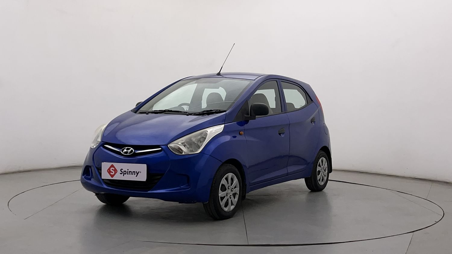 LEFT FRONT CORNER VIEW