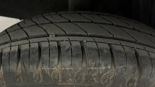 Used 2022 Renault Kwid RXT Petrol Manual tyres RIGHT REAR TYRE TREAD VIEW